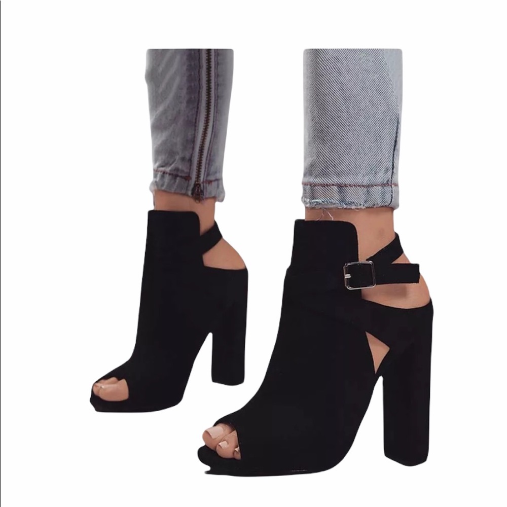 So Me Gracie Faux Leather Suede Peep Toe Heel Ankle Booties Size 8.5 Black